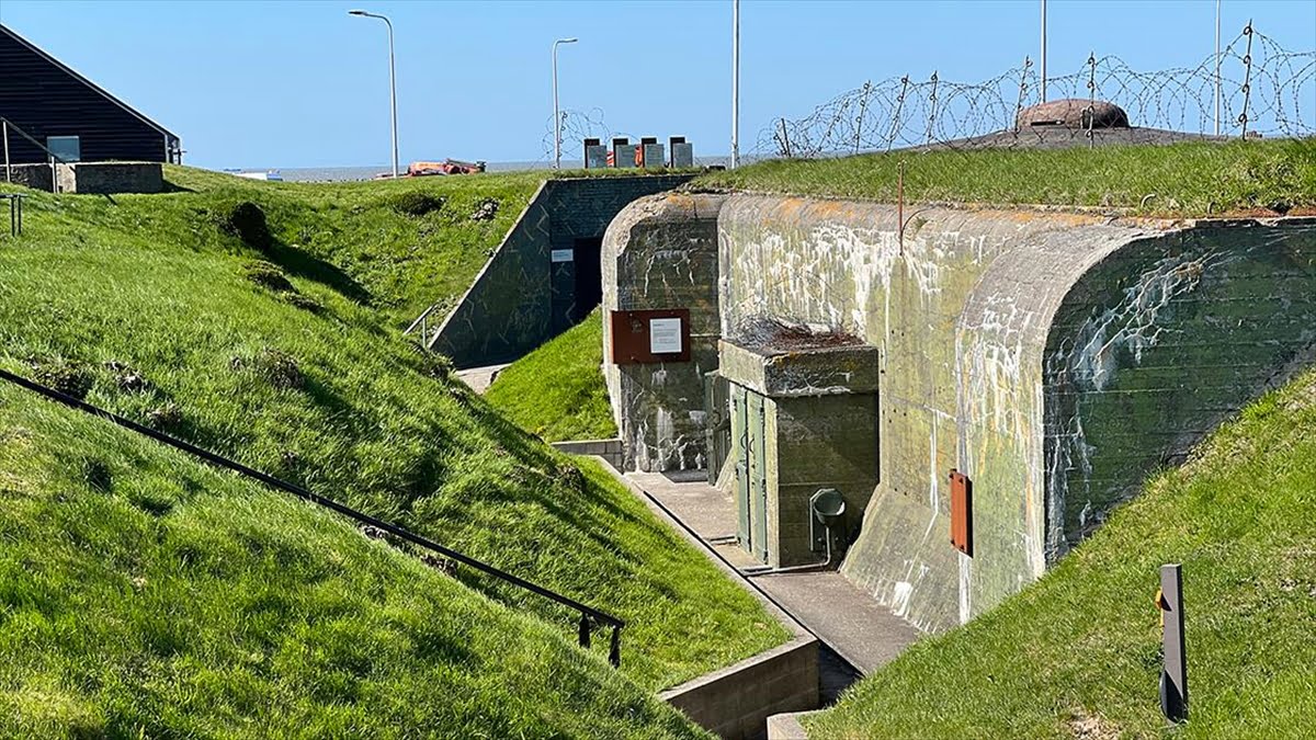 AA 20230428 30983079 30983078 HOLLANDA GUCLENDIRILEN AFSLUITDIJK BENDI ILE YUKSELEN SULARLA MUCADELESINI SURDURUYOR