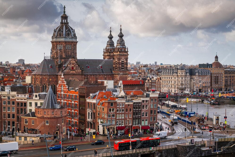 amsterdam netherlands cityscape old centre district 720143 72