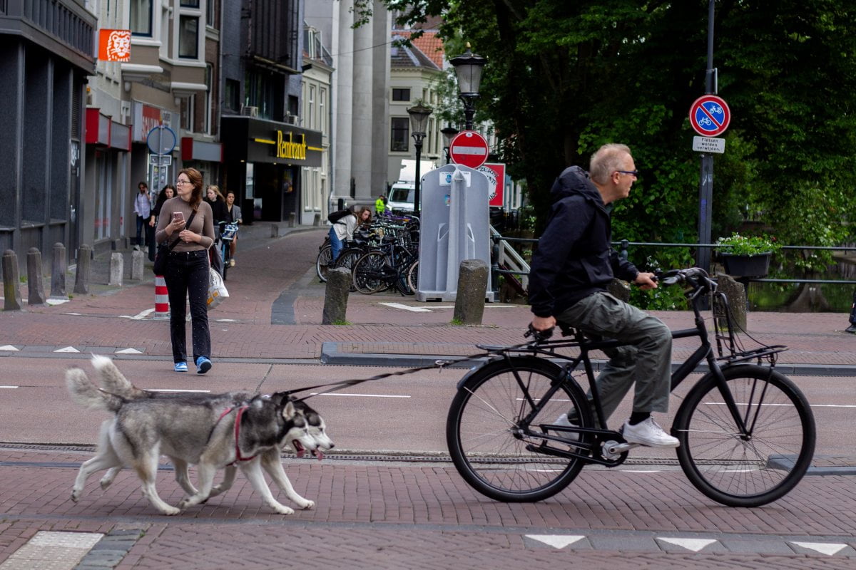 AA 20240603 34762024 34762012 HOLLANDALILAR ERKEN YASTAN ITIBAREN HER ALANDA BISIKLET KULLANIYOR