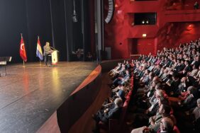 AA-20240506-34483106-34483105-YTB_BASKANI_EREN_HOLLANDADA_GOCUN_60_YILINI_BIR_BASARI_HIKAYESI_OLARAK_NITELENDIRDI-scaled