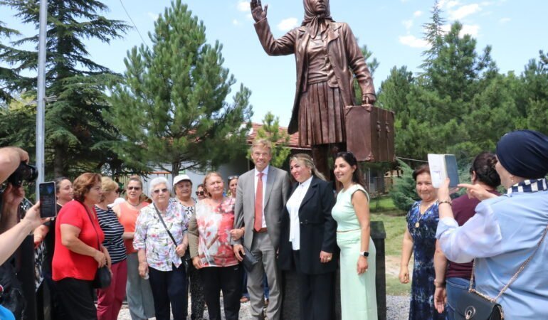 Hollanda'nın Ankara Büyükelçisi Wijnands, Yozgat'ta açılışlara katıldı