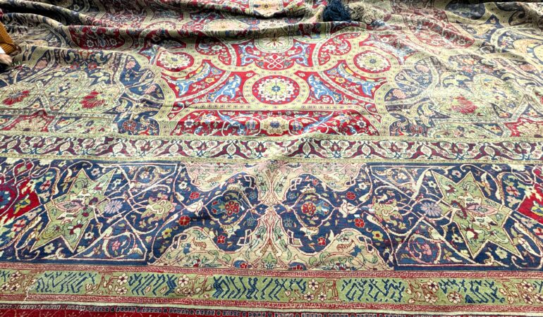 Osmanlı Devleti'nin Barış Sarayı'na hediyesi Hereke halısı Aksaray'da restore ediliyor