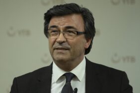 AA-20240816-35420344-35420343-AVRASYA_YAZARLAR_BIRLIGI_BASKANI_OMEROGLU_VEFAT_ETTI