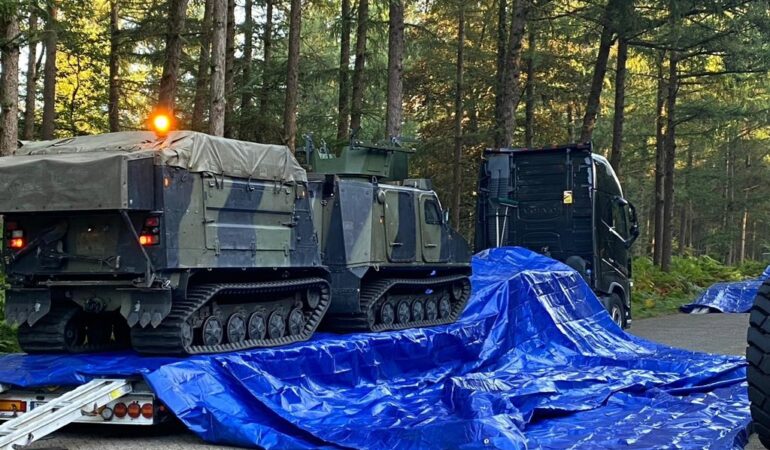Hollanda, Ukrayna'ya 28 adet zırhlı araç gönderiyor
