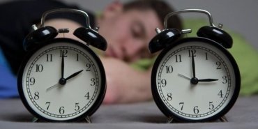 0x0-saatler-geri-alinacak-mi-2023-turkiyede-bu-yil-saatler-geri-aliniyor-mu-1698555518682