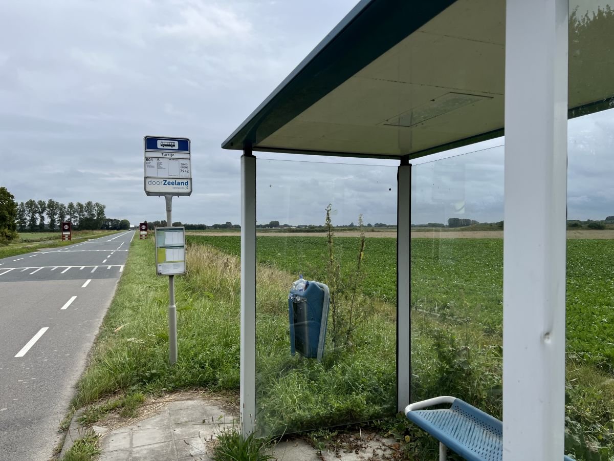 AA 20240913 35631112 35631093 HOLLANDADA HICBIR TURKUN YASAMADIGI TURKEYE KOYU OSMANLI VE TURKIYEDEN IZLER TASIYOR