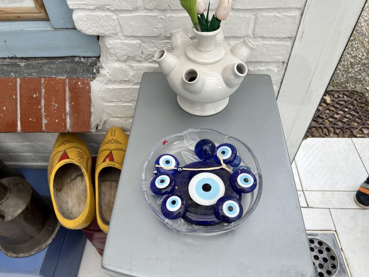 AA 20240913 35631112 35631102 HOLLANDADA HICBIR TURKUN YASAMADIGI TURKEYE KOYU OSMANLI VE TURKIYEDEN IZLER TASIYOR