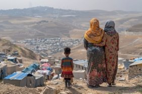 photorealistic-refugee-camp_23-2151446255