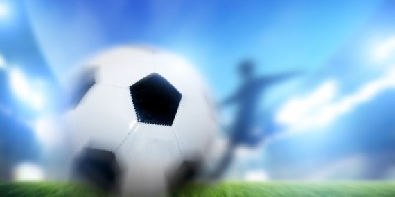 shadow-hitting-ball_1160-942