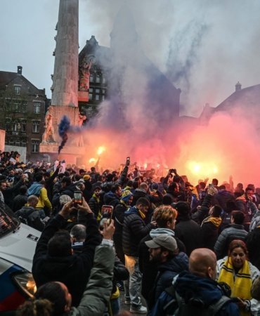 Ajax-Maccabi Tel Aviv maçı öncesinde İsrailli taraftarlar Filistin destekçilerine saldırarak olay çıkardı