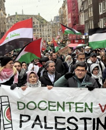 İsrail'in Gazze'deki saldırıları Amsterdam'da protesto edildi