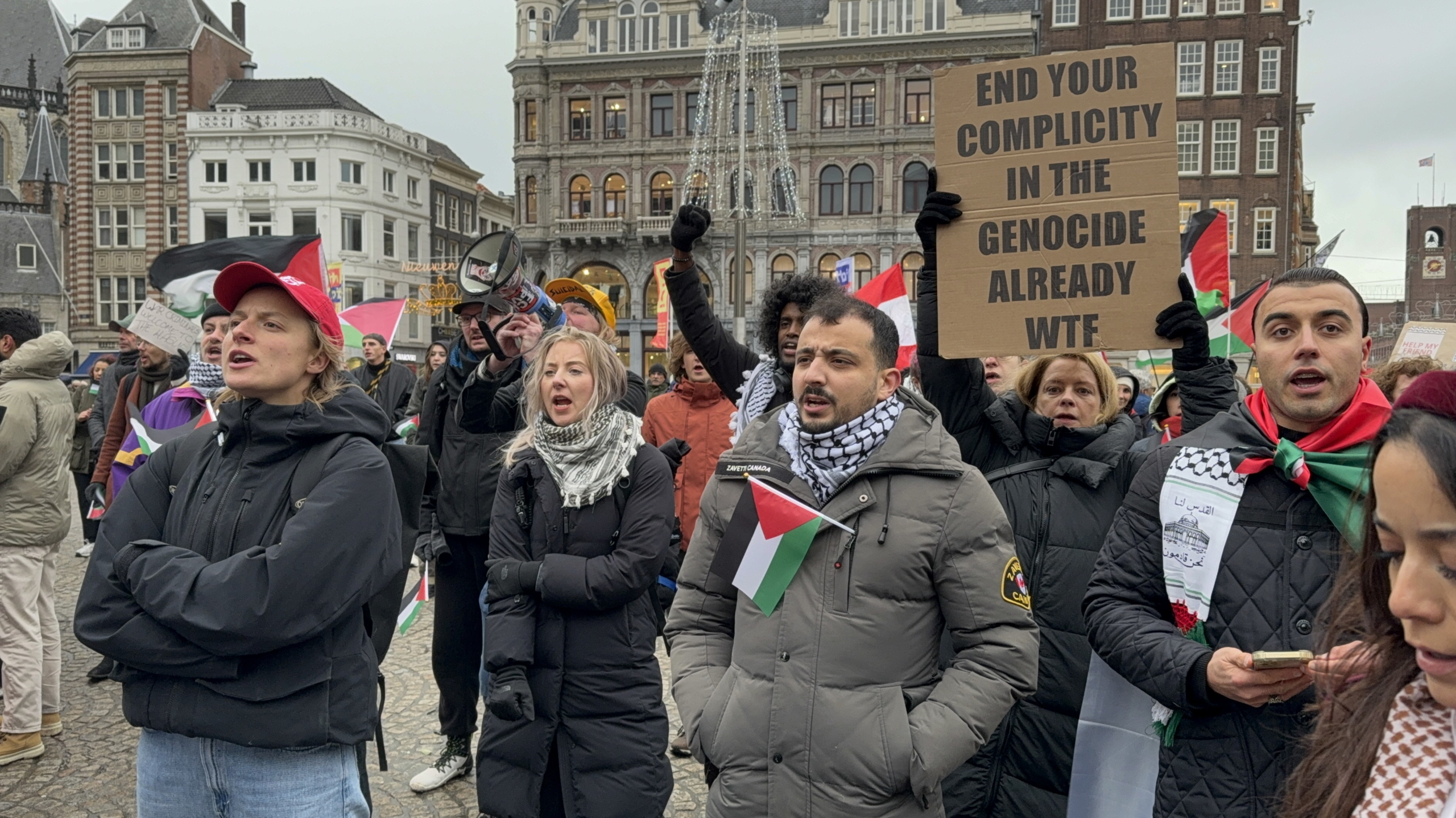 AA 20241123 36273975 36273962 ISRAILIN GAZZEDEKI SALDIRILARI AMSTERDAMDA PROTESTO EDILDI scaled