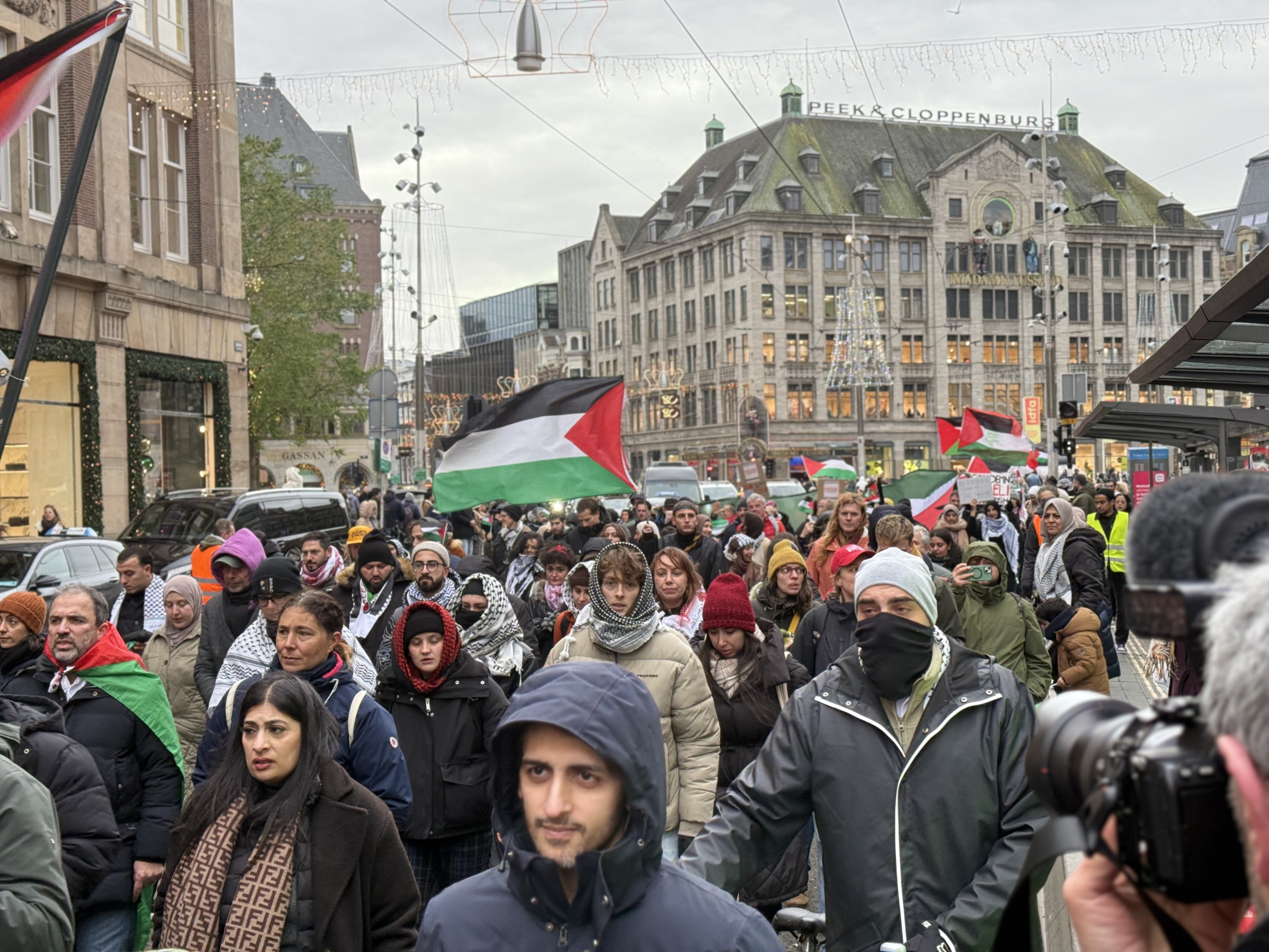 AA 20241123 36273975 36273968 ISRAILIN GAZZEDEKI SALDIRILARI AMSTERDAMDA PROTESTO EDILDI scaled