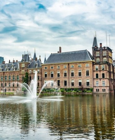 beautiful-shot-historic-binnenhof-castle-netherlands_181624-41940
