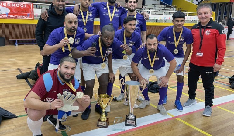 1e plaats_FC Stanga_Kampioen 40e AUNI-Toernooi