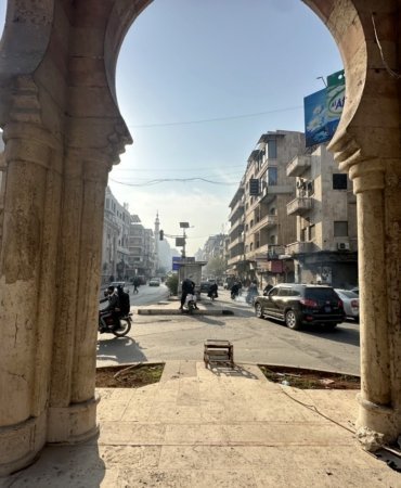Rejim karşıtı gruplar Hama kent merkezini Suriye rejimi güçlerinden aldı