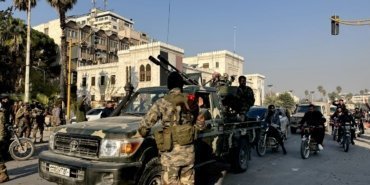 Rejim karşıtı gruplar Hama kent merkezini Suriye rejimi güçlerinden aldı