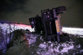 Kars'ta devrilen motokaravandaki 2 Hollandalı yaralandı