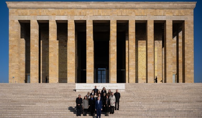 Hollanda'nın Ankara Büyükelçisi Wijnands, "Dostluk Yılı" kapsamında Anıtkabir'i ziyaret etti