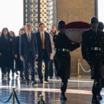 Hollanda'nın Ankara Büyükelçisi Wijnands, "Dostluk Yılı" kapsamında Anıtkabir'i ziyaret etti