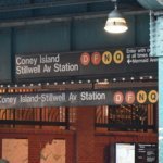 ABD'de metroda uyurken ateşe verilen kadın hayatını kaybetti