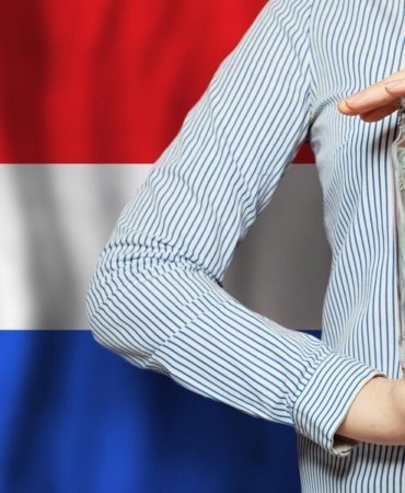 finance-business-currency-exchange-netherlands-concept_263368-19332