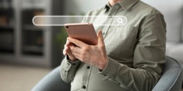 homepage-concept-with-search-bar_23-2150040209