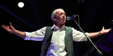 AA-20250110-36708929-36708928-IC_KANAMA_SUPHESIYLE_HASTANEYE_KALDIRILAN_SARKICI_EDIP_AKBAYRAM_AMELIYAT_EDILDI