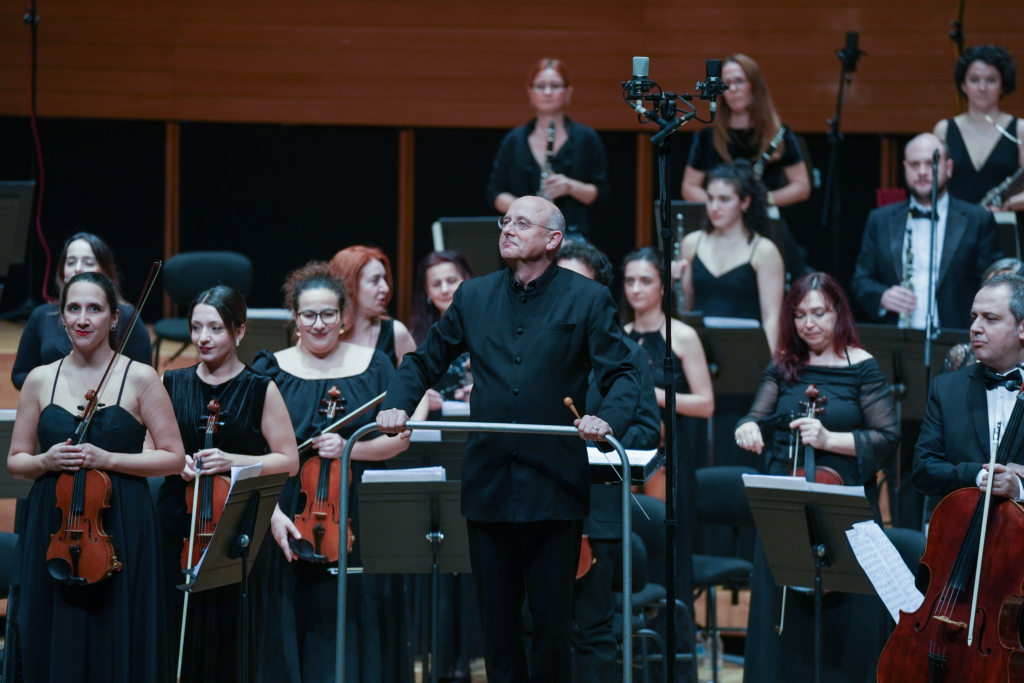 İzmir'de Olten Filarmoni Orkestrası'ndan Hollanda-Türkiye Dostluk Konseri