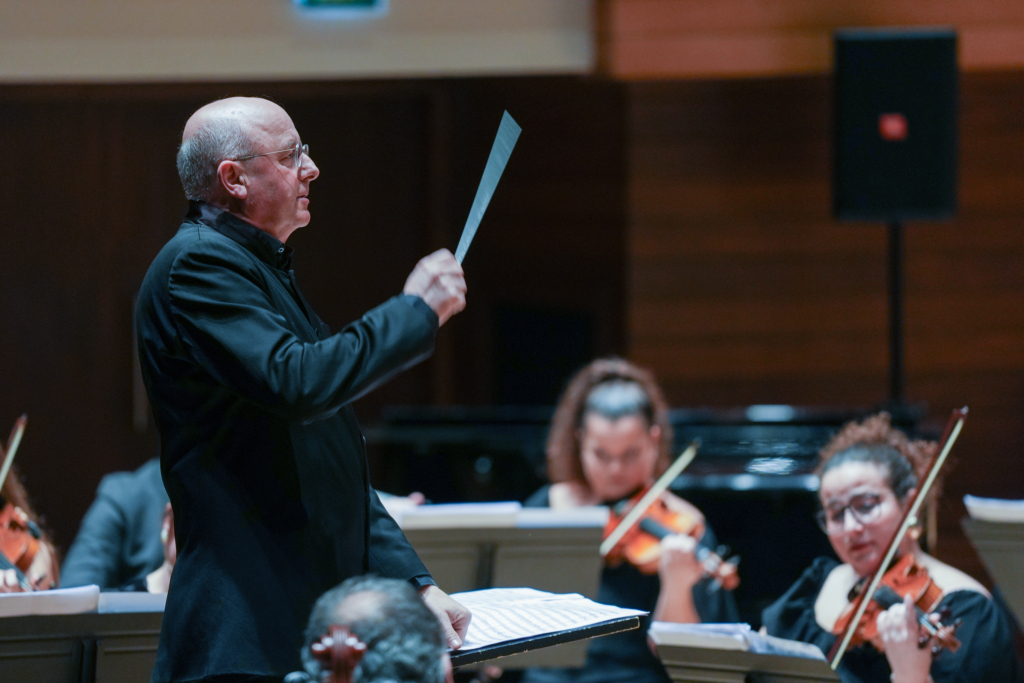 İzmir'de Olten Filarmoni Orkestrası'ndan Hollanda-Türkiye Dostluk Konseri