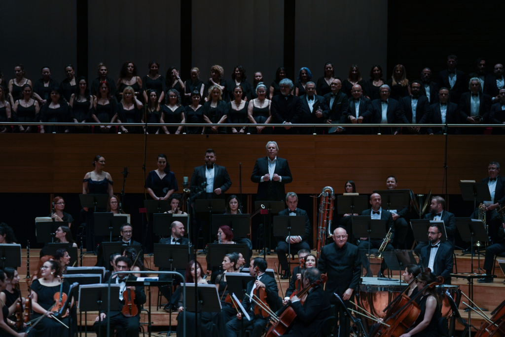 İzmir'de Olten Filarmoni Orkestrası'ndan Hollanda-Türkiye Dostluk Konseri