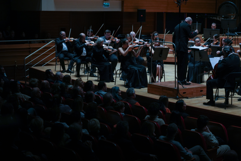 İzmir'de Olten Filarmoni Orkestrası'ndan Hollanda-Türkiye Dostluk Konseri