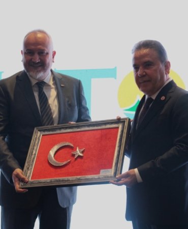 Antalya'da toplanan turizmciler ve yerel yöneticiler, olası afetlere ilişkin tedbirleri değerlendirdi