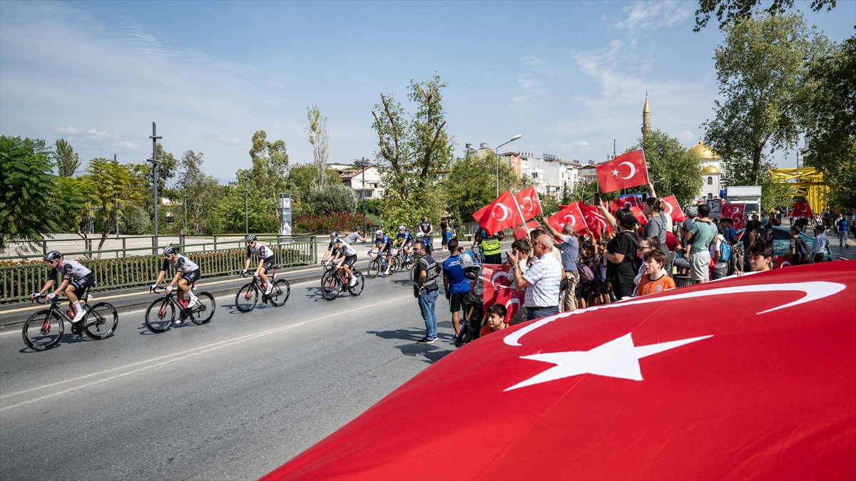 AA 20250227 37185905 37185904 60 CUMHURBASKANLIGI TURKIYE BISIKLET TURUNA KATILACAK TAKIMLAR ACIKLANDI