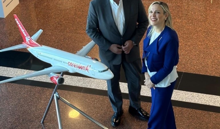 1742551720_Corendon_Turizm_Grubu_Y__netim_Kurulu_Ba__kan___Y__ld__ray_Karaer___T__rkiye_Tenis_Federasyonu_Ba__kan_____afak_M__derrisgil__2_