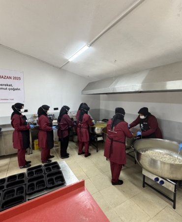 Avrupa'daki gurbetçilerden Hatay'daki depremzedelere iftar desteği