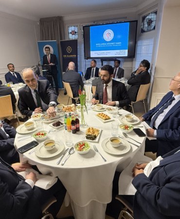 Hollanda'daki İİT üyesi ülkelerin Büyükelçileri, Türkiye'nin Lahey Büyükelçiliği'nin iftarında buluştu