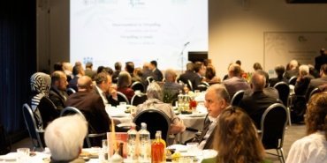 Hollanda’da Müslümanlar ve farklı dini toplulukların temsilcileri iftarda buluştu