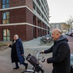 Amsterdam'da mülteci kampında yaşayan Suriyeli çift, iltica başvurularının sonucunu bekliyor