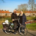 Amsterdam'da mülteci kampında yaşayan Suriyeli çift, iltica başvurularının sonucunu bekliyor