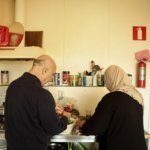 Amsterdam'da mülteci kampında yaşayan Suriyeli çift, iltica başvurularının sonucunu bekliyor