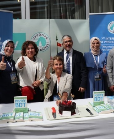 1745049455_Dr._Bannink2