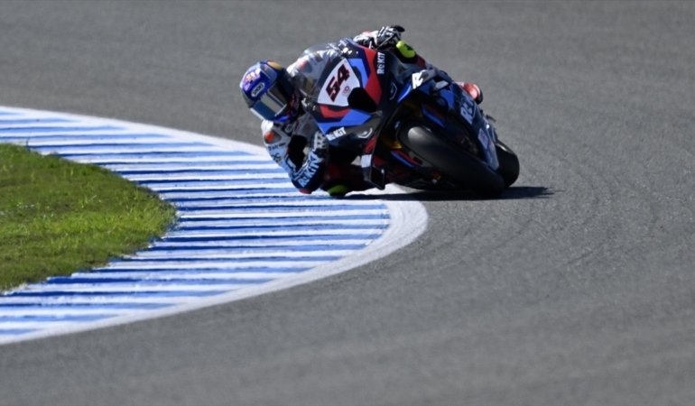 AA-20250412-37613346-37613345-TOPRAK_RAZGATLIOGLU_SUPERBIKE_HOLLANDA_AYAGININ_BIRINCI_YARISINDA_4_OLDU