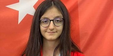 AA-20250417-37664371-37664370-SATRANC_OYUNCUSU_ARYA_AYDOGAN_14_YAS_ALTINDA_DUNYA_SAMPIYONU_OLDU