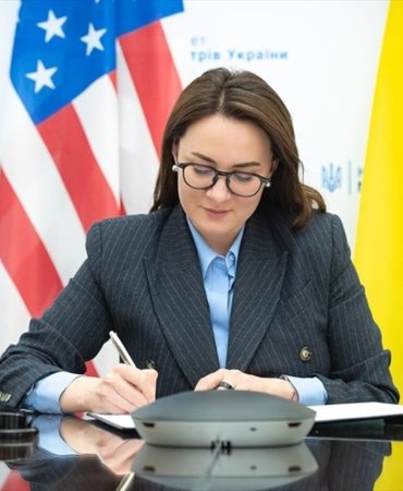 AA-20250418-37665547-37665546-UKRAYNA_ILE_ABD_NADIR_TOPRAK_ELEMENTLERI_ANLASMASI_KAPSAMINDA_MUTABAKAT_ZAPTI_IMZALADI