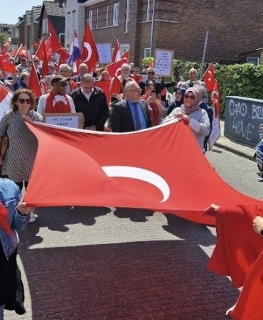 Screenshot_20250418_002855_Photos