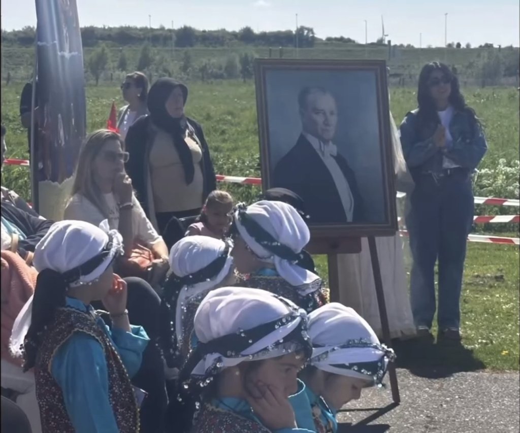 thumbnail Screenshot 20250428 003718 Gallery