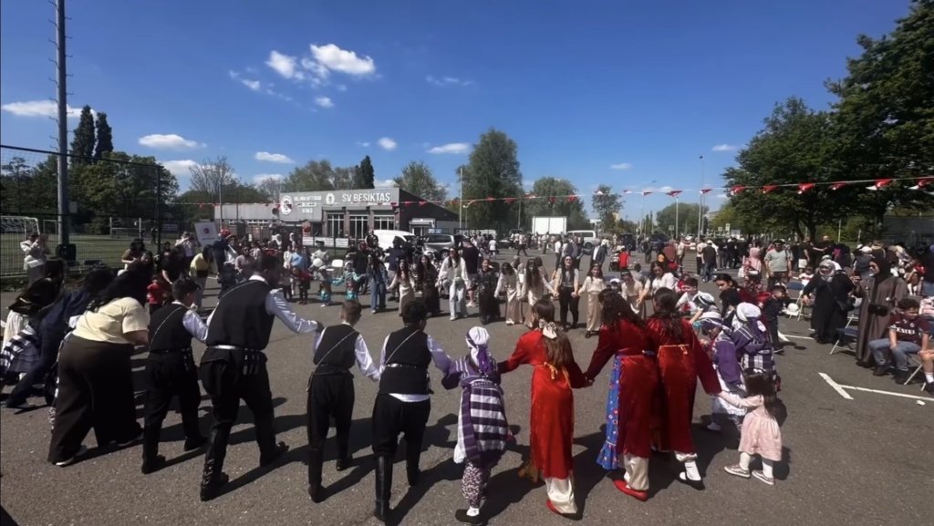 thumbnail Screenshot 20250428 003937 Gallery