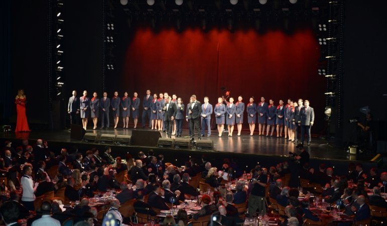 1747983127_Corendon_Airlines_20._Y__l_Gala_Gecesi__2_