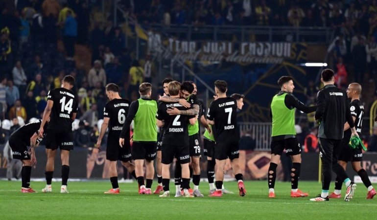 AA-20250504-37846459-37846458-FENERBAHCE_BESIKTAS